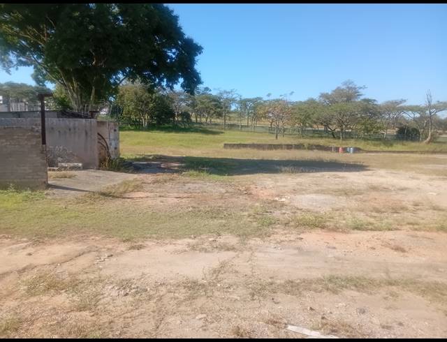 10,000M² INDUSTRIAL YARD TO LET IN ROCKY DRIFT